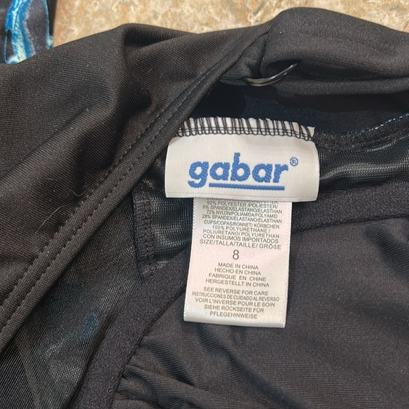 NWT Gabar Blue and Black One Piece Swimsuit V-Neck Ruching UPF 50+ SZ 8 - Picture 7 of 7